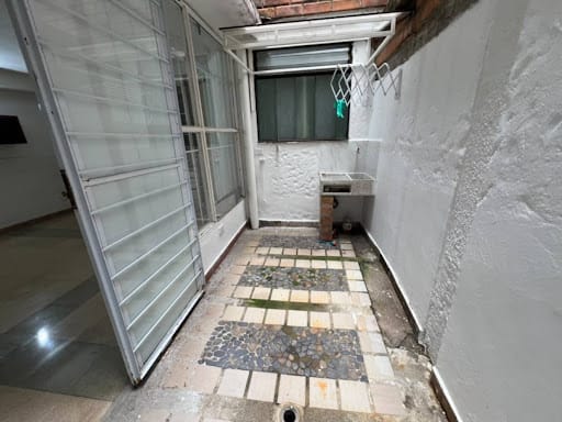 Apartaestudio en arriendo en San Joaquin, Medellín, 30 m² · foto 11 de 13