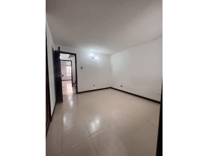 Casa de 4 alcobas en venta en Marsella, Bogotá, 150 m² · foto 10 de 20