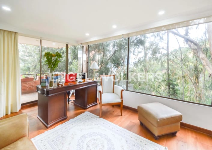 Apartamento de 3 alcobas en venta en Bosque De Pinos, Bogotá, 241 m² · foto 9 de 24