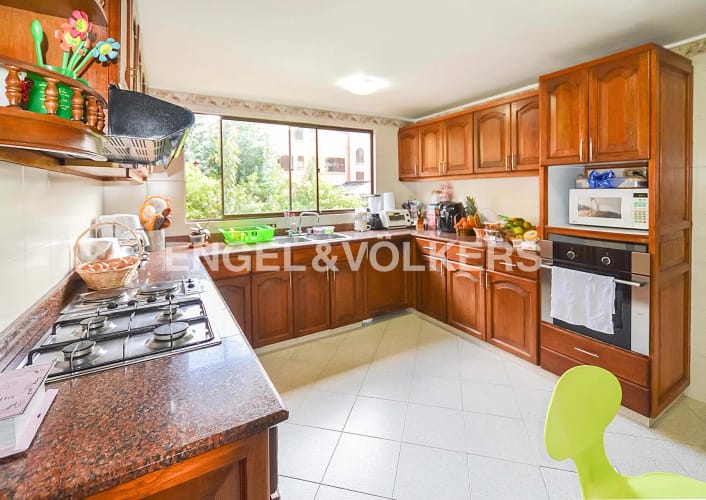 Apartamento de 3 alcobas en venta en Bosque De Pinos, Bogotá, 241 m² · foto 8 de 24