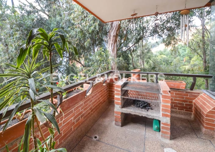 Apartamento de 3 alcobas en venta en Bosque De Pinos, Bogotá, 241 m² · foto 5 de 24