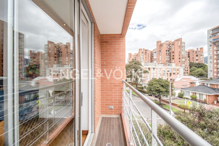 Apartamento de 2 alcobas en venta en La Carolina, Bogotá, 72 m² · foto 6 de 17