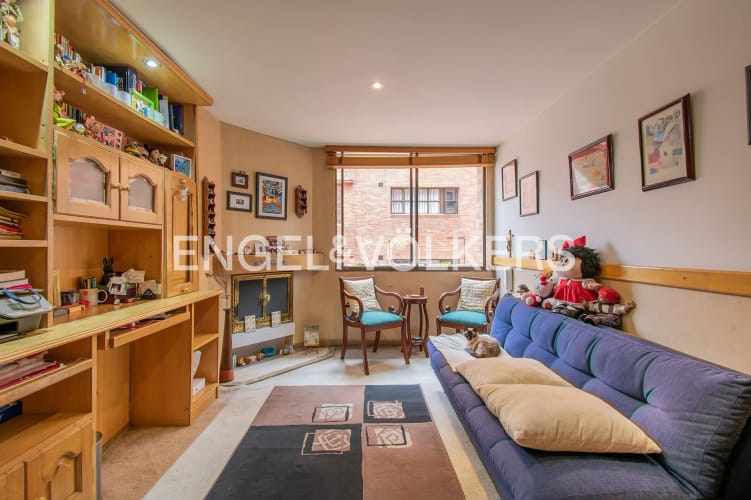 Apartamento de 4 alcobas en venta en La Carolina, Bogotá, 177 m² · foto 15 de 17