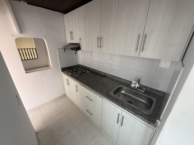 Apartamento de 4 alcobas en arriendo en Vipasa, Cali, 75 m² · foto 9 de 24