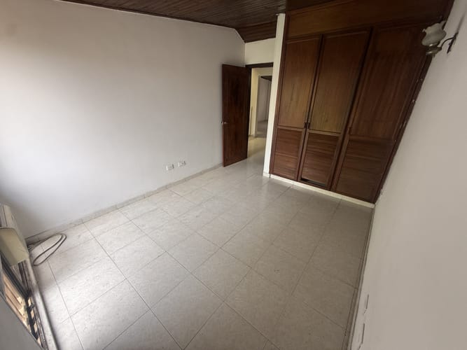 Apartamento de 4 alcobas en arriendo en Vipasa, Cali, 75 m² · foto 15 de 24