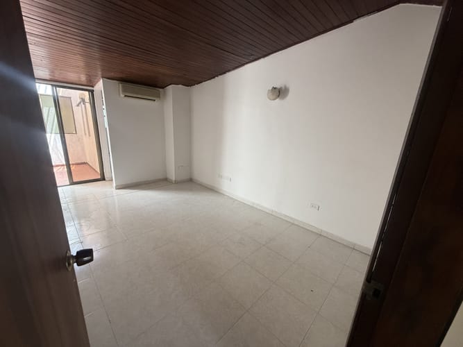 Apartamento de 4 alcobas en arriendo en Vipasa, Cali, 75 m² · foto 18 de 24