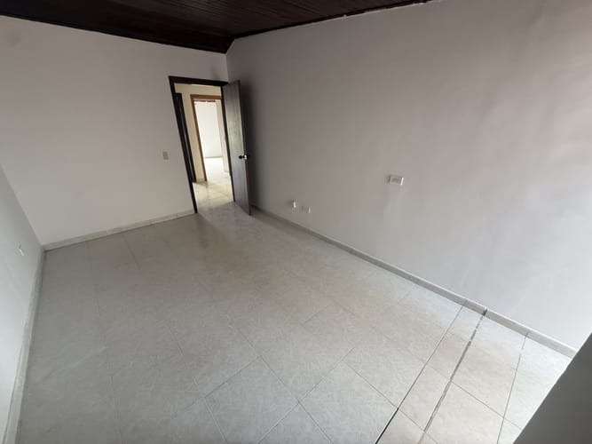 Apartamento de 4 alcobas en arriendo en Vipasa, Cali, 75 m² · foto 21 de 24