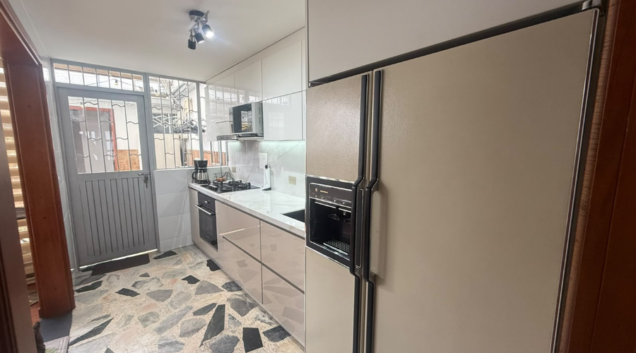 Casa de 3 alcobas en venta en Normandia, Bogotá, 143 m² · foto 12 de 24