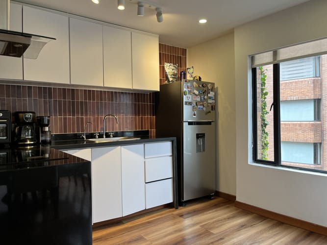 Apartamento de 2 alcobas en venta en Los Rosales, Bogotá, 73 m² · foto 10 de 24