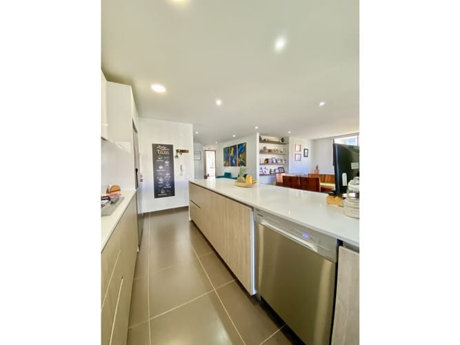 Apartamento de 3 alcobas en venta en La Calleja, Bogotá, 152 m² · foto 3 de 24