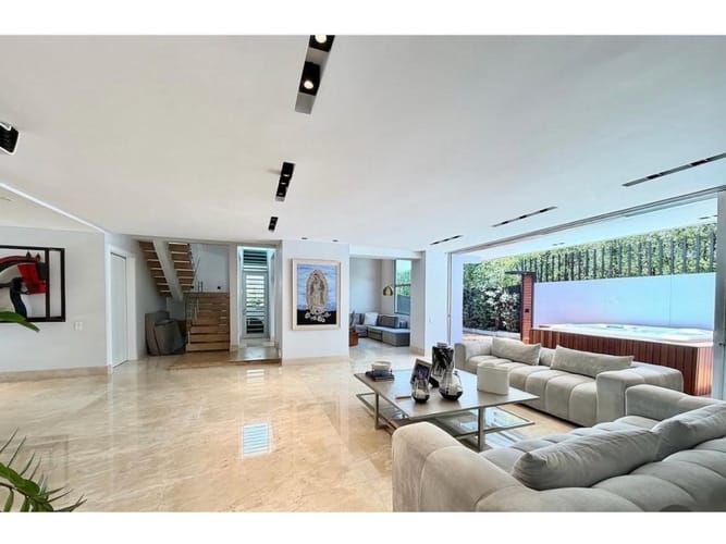 Casa de 3 alcobas en venta en Pance, Cali, 400 m² · foto 3 de 24