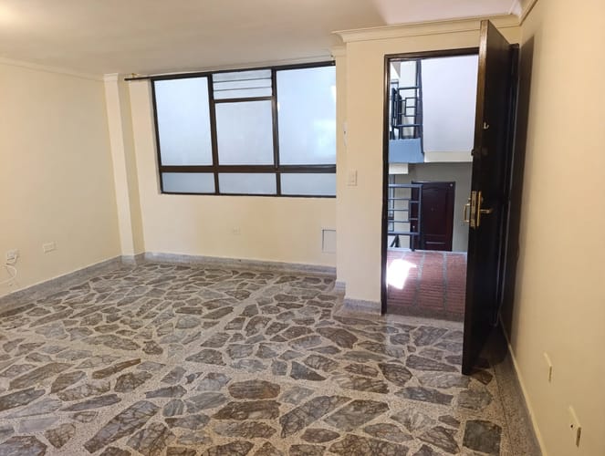Apartaestudio en arriendo en Laureles, Medellín, 30 m² · foto 2 de 15