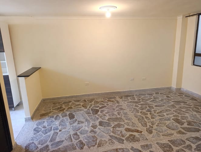Apartaestudio en arriendo en Laureles, Medellín, 30 m² · foto 3 de 15