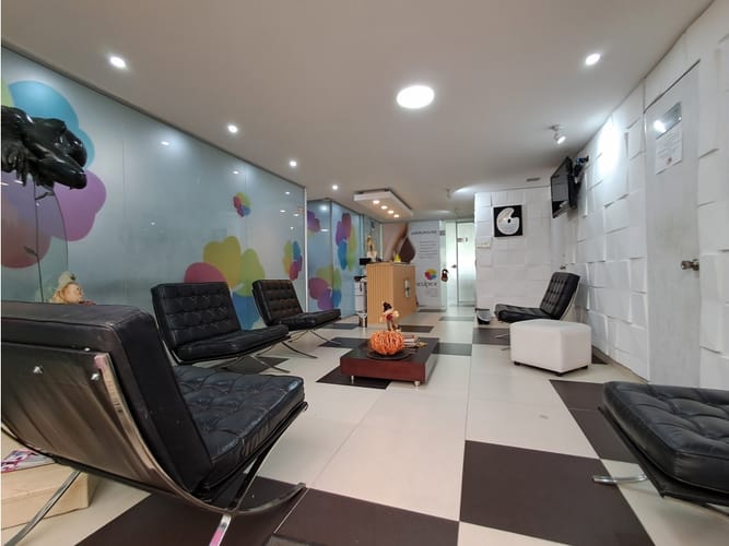 Apartaestudio en venta en Santa Barbara, Bogotá, 120 m² · foto 4 de 24