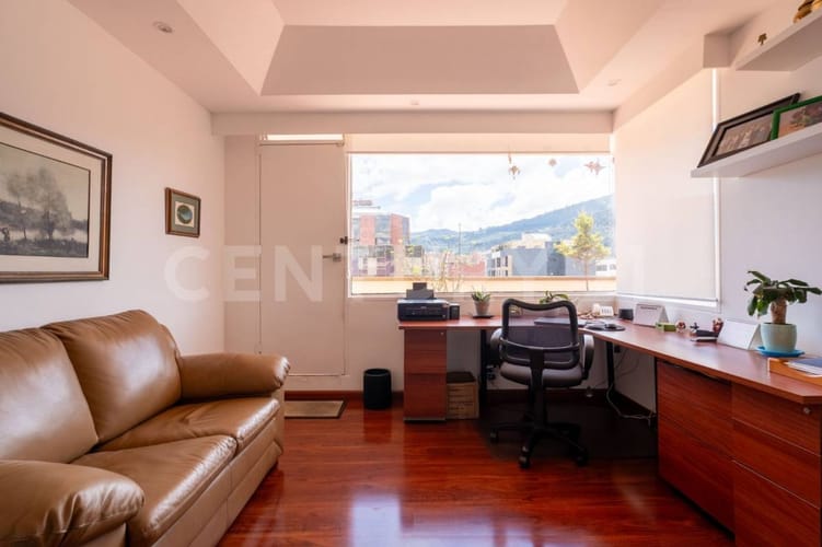 Apartamento de 4 alcobas en venta en San Patricio, Bogotá, 231 m² · foto 6 de 24