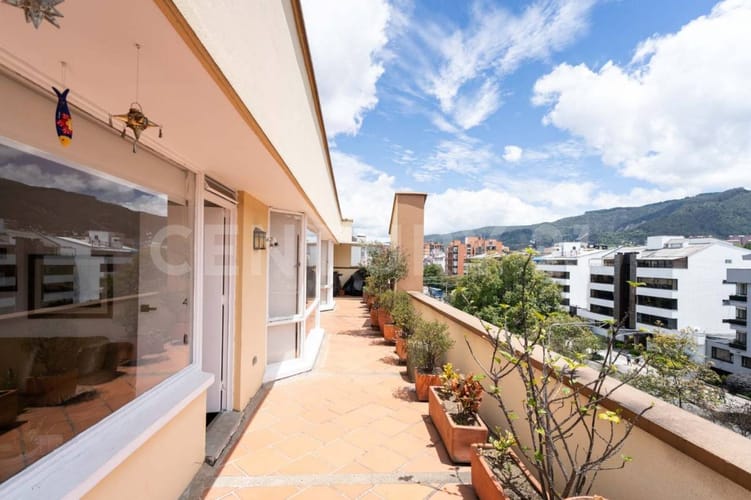Apartamento de 4 alcobas en venta en San Patricio, Bogotá, 231 m² · foto 7 de 24