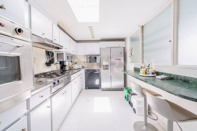 Apartamento de 4 alcobas en venta en San Patricio, Bogotá, 231 m² · foto 9 de 24