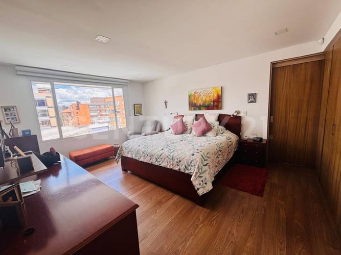 Apartamento de 4 alcobas en venta en San Patricio, Bogotá, 231 m² · foto 13 de 24