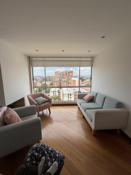 Apartamento de 3 alcobas en arriendo en Cedritos, Bogotá, 138 m² · foto 3 de 24
