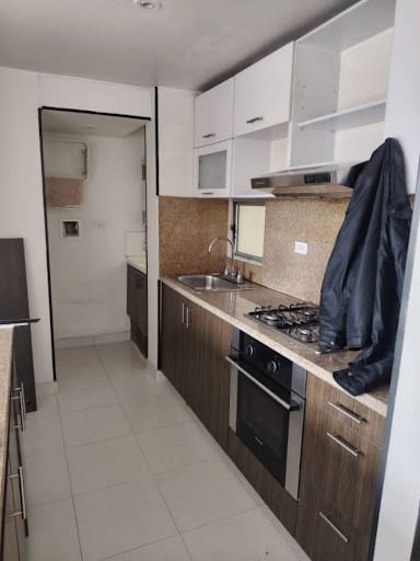 Apartamento de 2 alcobas en arriendo en Hayuelos, Bogotá, 78 m² · foto 2 de 20