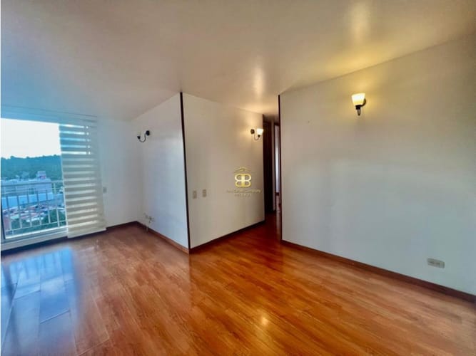Apartamento de 3 alcobas en venta en Portales Del Monte, Bogotá, 91 m² · foto 4 de 24