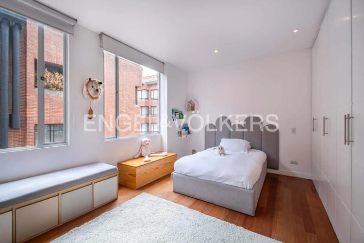Apartamento de 2 alcobas en venta en Chicó Reservado, Bogotá, 153 m² · foto 14 de 15