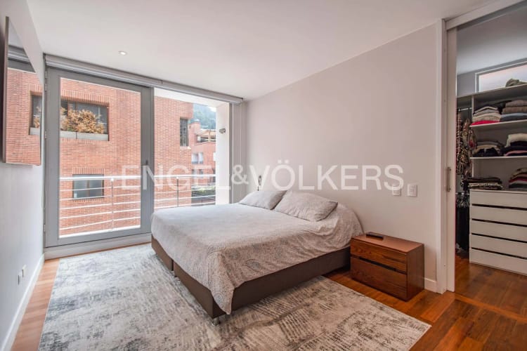 Apartamento de 2 alcobas en venta en Chicó Reservado, Bogotá, 153 m² · foto 10 de 15