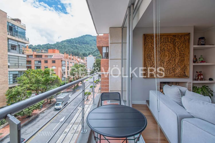 Apartamento de 2 alcobas en venta en Chicó Reservado, Bogotá, 153 m² · foto 4 de 15