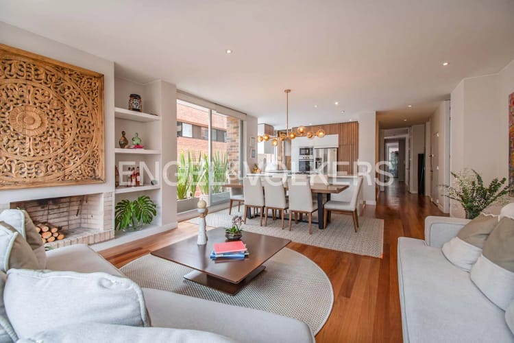 Apartamento de 2 alcobas en venta en Chicó Reservado, Bogotá, 153 m² · foto 2 de 15