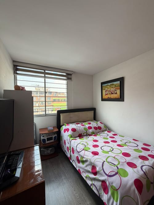 Apartamento de 3 alcobas en venta en La Felicidad, Bogotá, 53 m² · foto 5 de 6