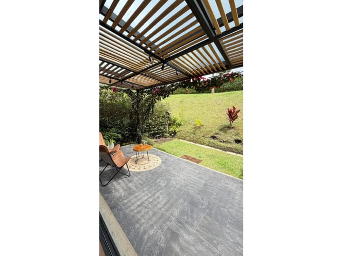 Casa de 3 alcobas en arriendo en El Porvenir, Rionegro, 167 m² · foto 2 de 11