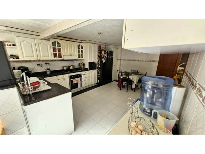 Casa de 5 alcobas en venta en Niza Sur, Bogotá, 260 m² · foto 6 de 24