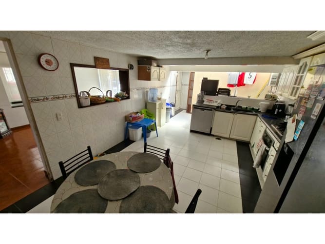 Casa de 5 alcobas en venta en Niza Sur, Bogotá, 260 m² · foto 7 de 24