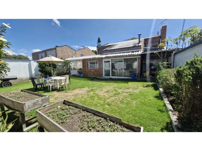Casa de 5 alcobas en venta en Niza Sur, Bogotá, 260 m² · foto 15 de 24