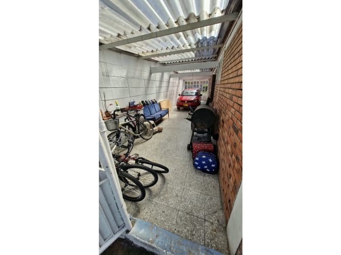 Casa de 5 alcobas en venta en Niza Sur, Bogotá, 260 m² · foto 17 de 24