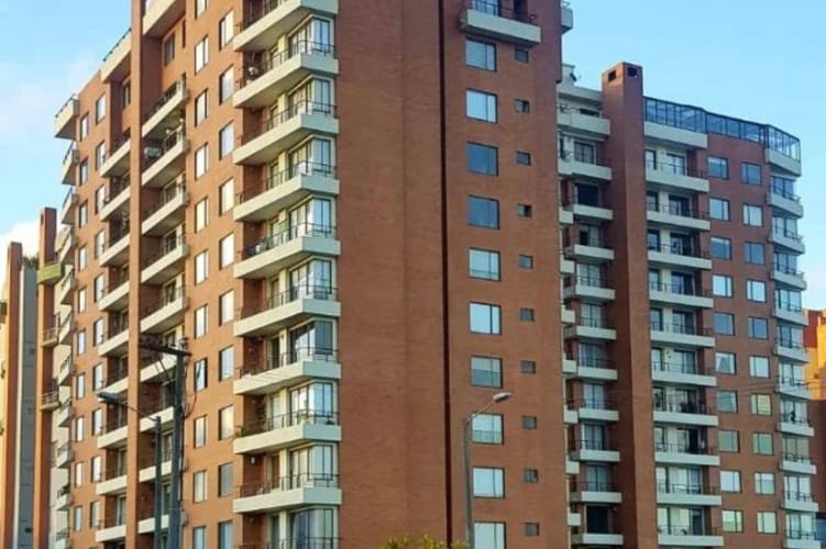 Apartamento de 3 alcobas en venta en Ciudad Salitre, Bogotá, 120 m² · foto 2 de 16