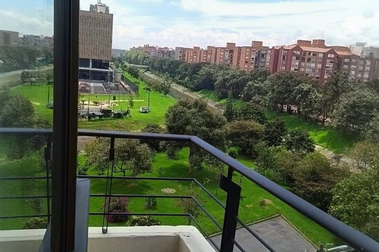 Apartamento de 3 alcobas en venta en Ciudad Salitre, Bogotá, 120 m² · foto 4 de 16