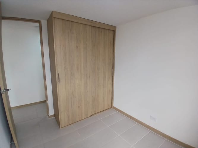 Apartamento de 3 alcobas en arriendo en Molinares, Bello, 70 m² · foto 10 de 15