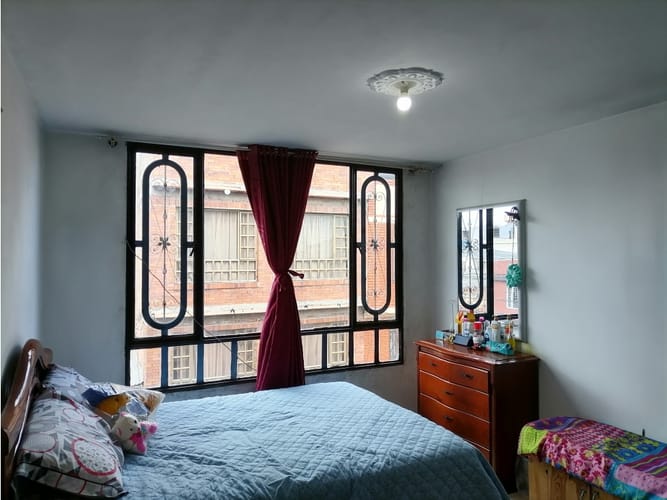 Casa de 5 alcobas en venta en Centro Fontibon, Bogotá, 62 m² · foto 8 de 17