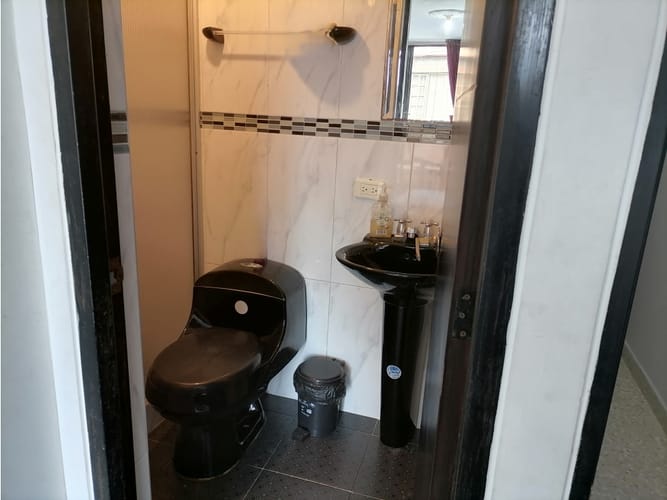 Casa de 5 alcobas en venta en Centro Fontibon, Bogotá, 62 m² · foto 10 de 17