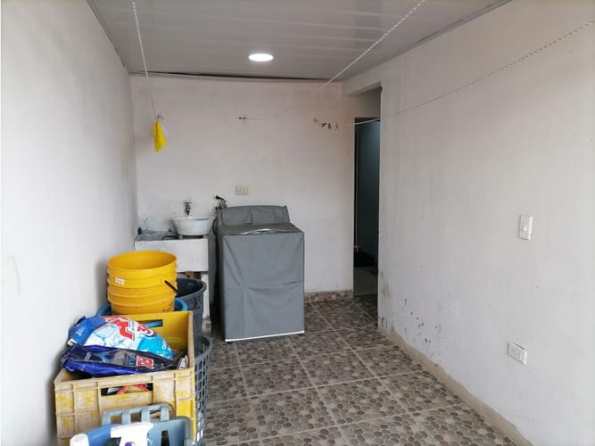 Casa de 5 alcobas en venta en Centro Fontibon, Bogotá, 62 m² · foto 15 de 17