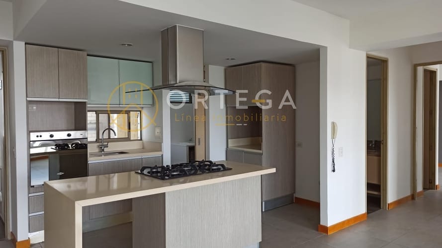 Apartamento de 2 alcobas en arriendo en Cañaveral, Floridablanca, 85 m² · foto 4 de 24