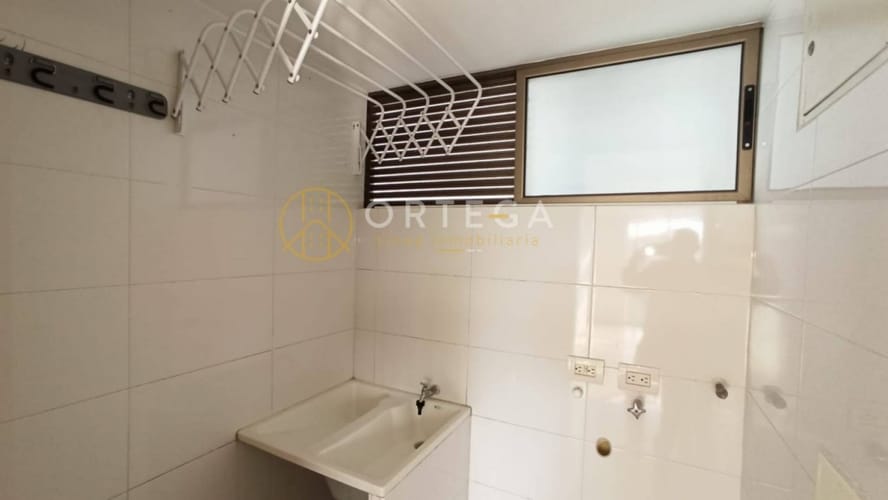 Apartamento de 2 alcobas en arriendo en Cañaveral, Floridablanca, 86 m² · foto 6 de 23