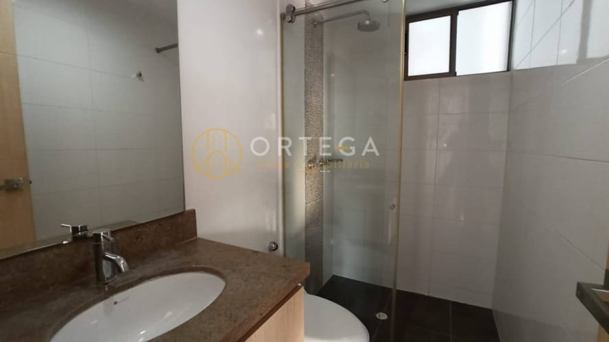 Apartamento de 2 alcobas en arriendo en Cañaveral, Floridablanca, 86 m² · foto 10 de 23