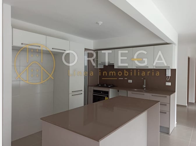 Apartamento de 3 alcobas en arriendo en Cañaveral, Floridablanca, 98 m² · foto 3 de 18