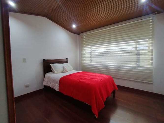 Casa de 4 alcobas en venta en Alhambra, Bogotá, 262 m² · foto 8 de 24