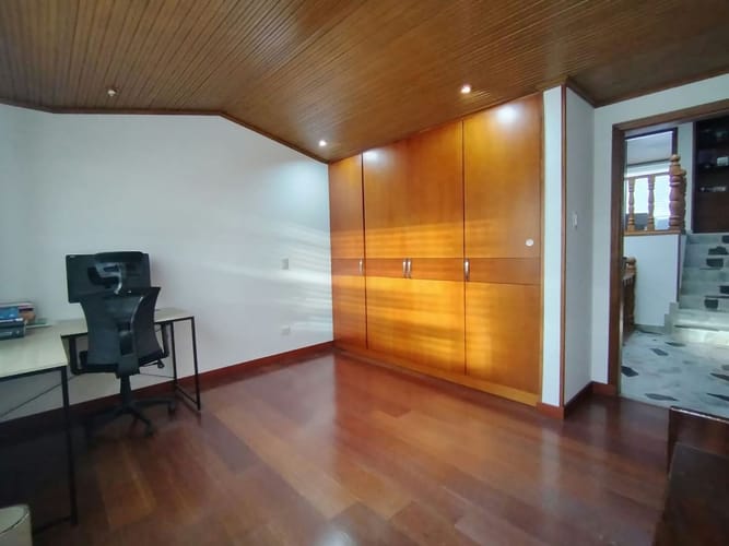 Casa de 4 alcobas en venta en Alhambra, Bogotá, 262 m² · foto 15 de 24
