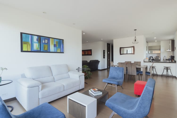 Apartamento de 3 alcobas en venta en Chicó Navarra, Bogotá, 143 m² · foto 3 de 24