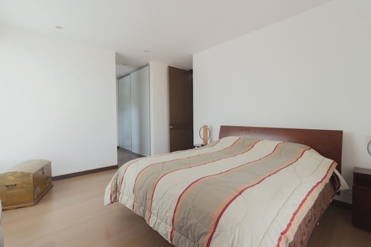 Apartamento de 3 alcobas en venta en Chicó Navarra, Bogotá, 143 m² · foto 11 de 24