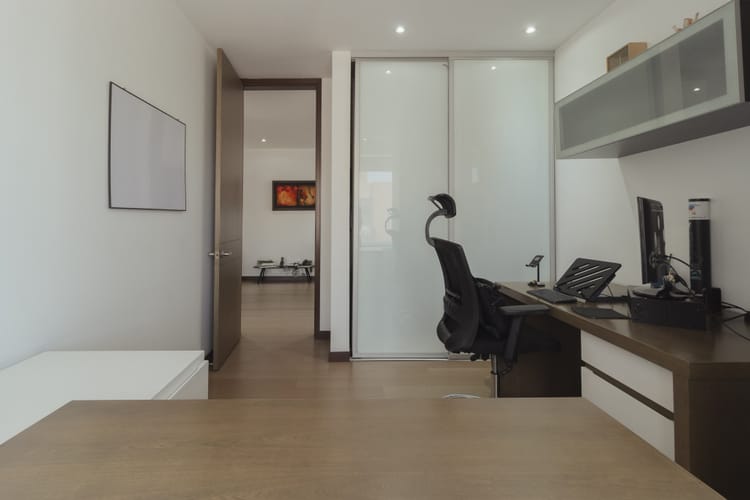 Apartamento de 3 alcobas en venta en Chicó Navarra, Bogotá, 143 m² · foto 16 de 24